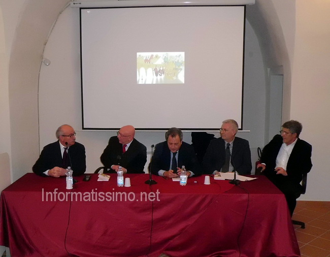 Prof_Pietro_Sisto_presentazione_volume_Putignano_in_festa_2_copy_copy