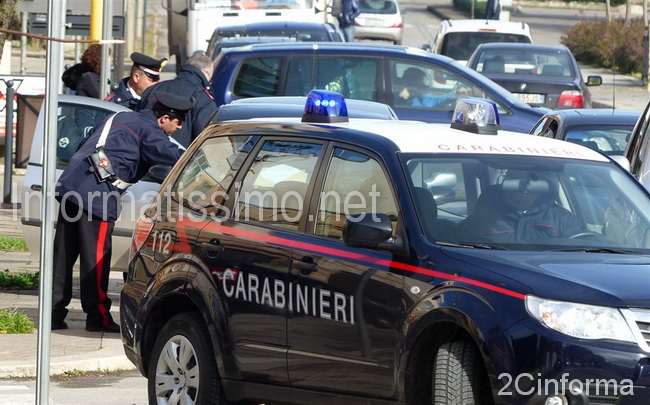Carabinieri_Putignano_intervento_su_richiesta_daiuto
