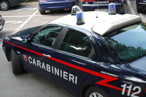 Vigilanza e Carabinieri recuperano un auto appena rubata Putignano 