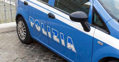 Bari, cosparge di alcol la ex e tenta di darle fuoco: arrestato 44enne
