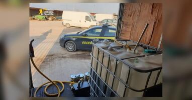Cerignola, scoperto distributore abusivo di carburante: sequestrati 7.350 litri di gasolio
