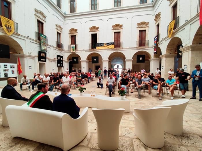 ministro urso incontro gioia del colle